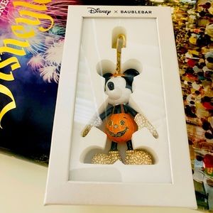 NIB DISNEY X BAUBLEBAR HALLOWEEN MICKEY MOUSE PUMPKIN PURSE CHARM